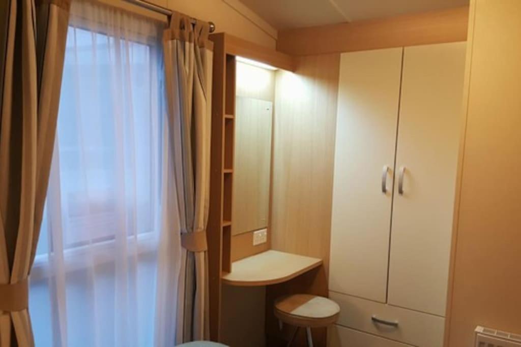 Cozy And Relaxing With Stunning Sea Views Apartment Lytchett Minster ภายนอก รูปภาพ